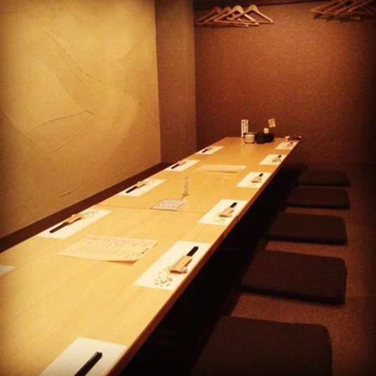 ؉ Ð  XЉB6A8̌ŁAqő18ľ䗘p܂B